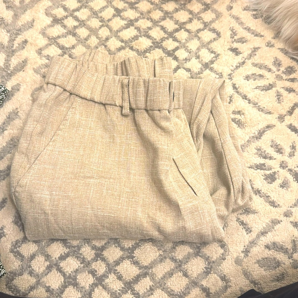 Men’s linen pant and color taupe
